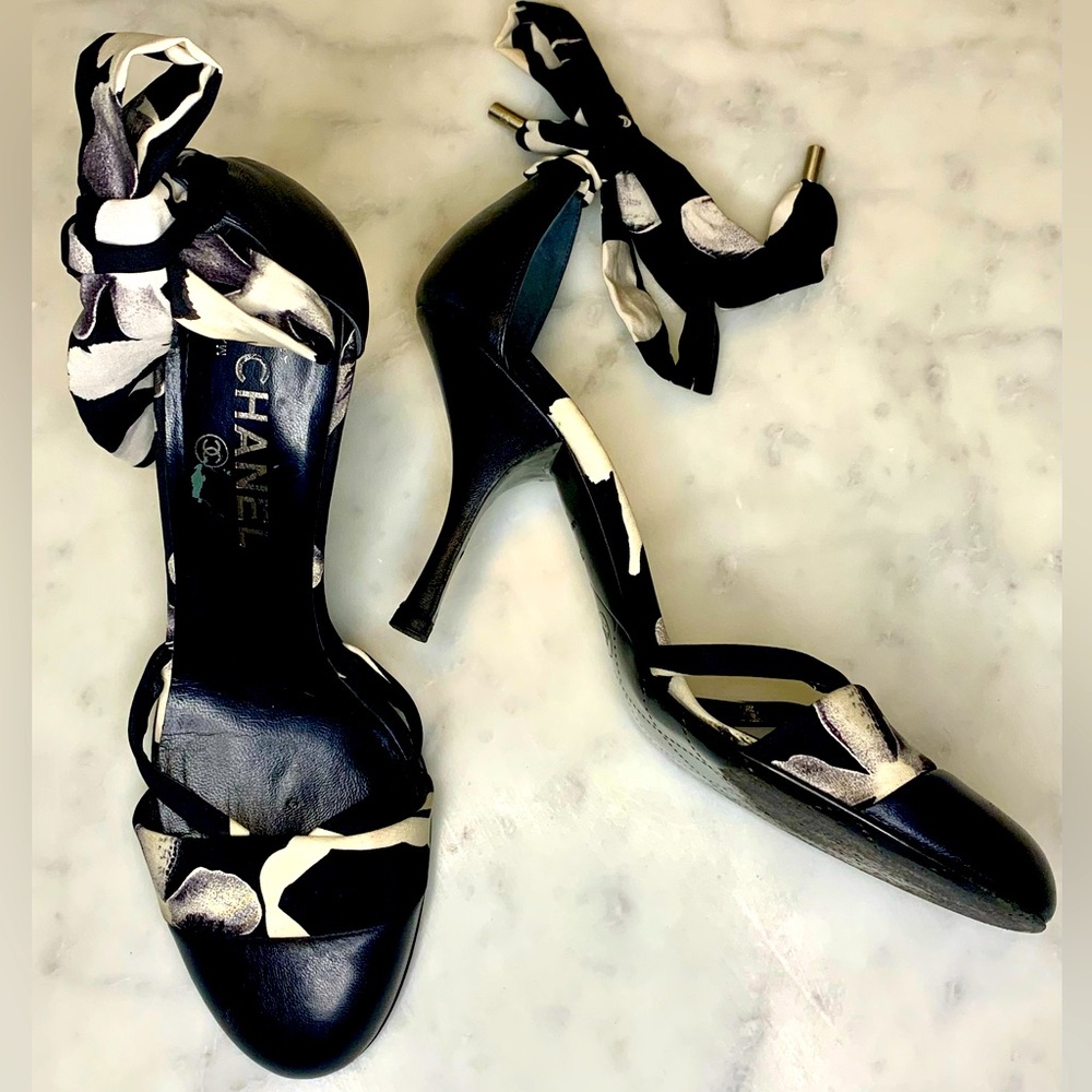 CHANEL Vintage 90’s CC Leather & Silk Printed Tie Front Heels